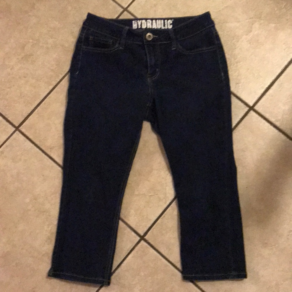 Hydraulic Capri Jeans